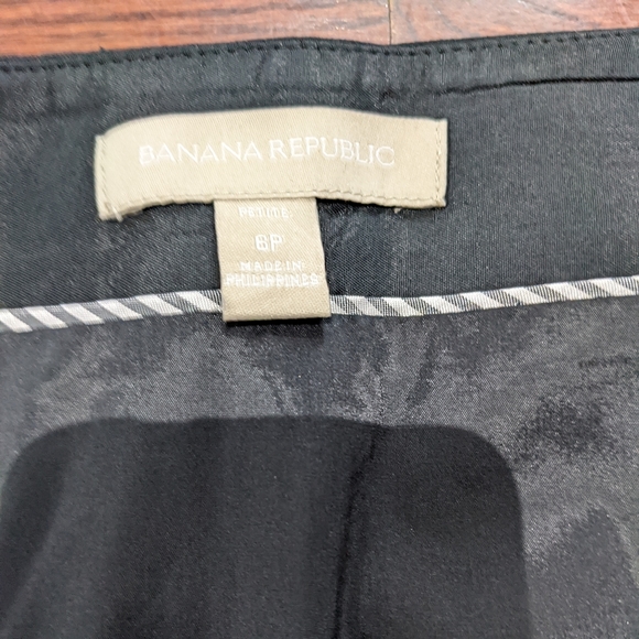 NWOT Banana Republic black wool suit pencil skirt, black, - size 6 petite - Picture 8 of 14